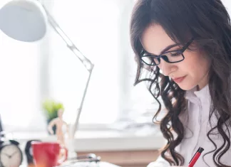 Balancing Financial and Emotional Intelligence in Business Balancing Financial and Emotional Intelligence in Business